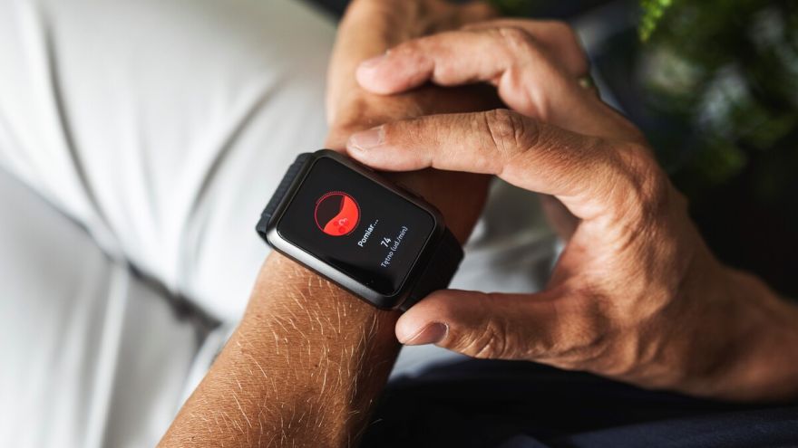 Serce Co z tym EKG? Polacy chcą łatwo badać serce z pomocą smartwatcha