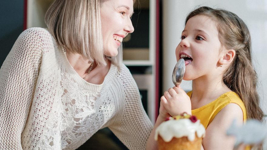 Wielkanoc Świąteczny przewodnik po wielkanocnym menu dla dorosłych i dla dzieci