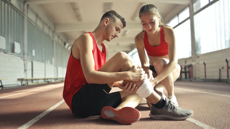 Kontuzje Jak uniknąć kontuzji przy uprawianiu sportu?