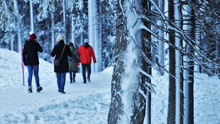 Zadbaj o sylwetkę zimą – pomysły na aktywne wieczory