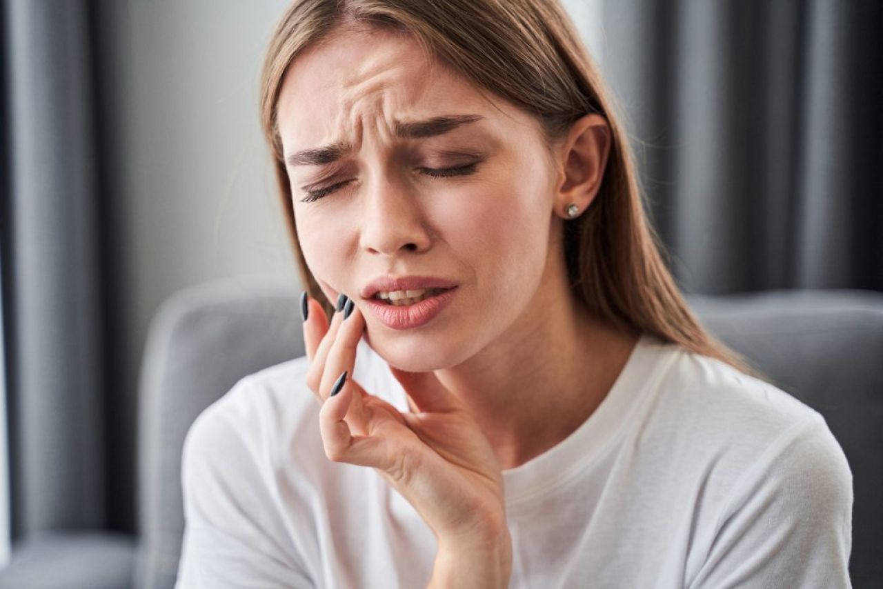 Widzisz to na zębach? Koniecznie zgłoś się do dentysty!