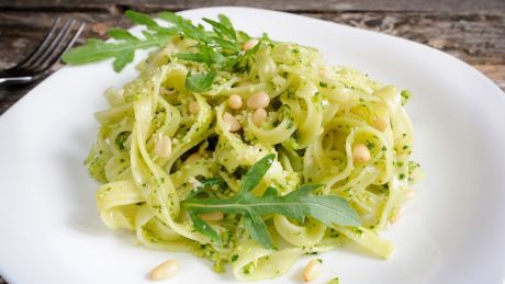 Tagliatelle z pesto z rukoli