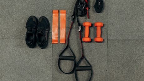 Jak kupować ubrania sportowe taniej?