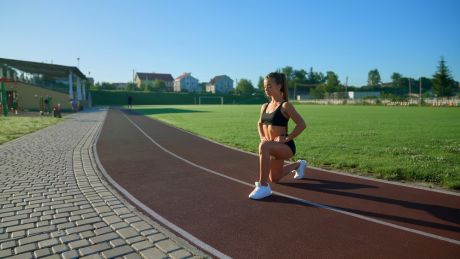 Odzież do ćwiczeń w ciepłe dni - czym należy się kierować?