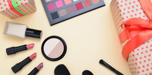 Pomysły na prezent dla każdej fanki makijażu -podpowiadamy co wybrać
