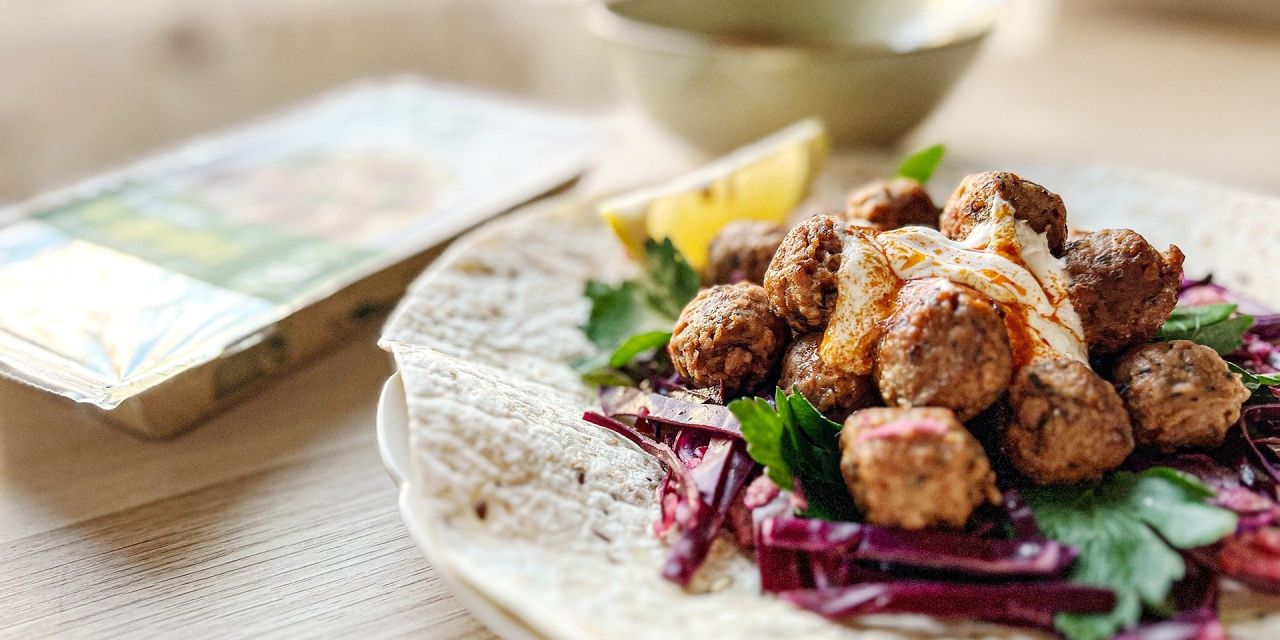 Karnawałowe finger food w wersji roślinnej w sam raz na przyjęcie, jak i wieczór z planszówkami